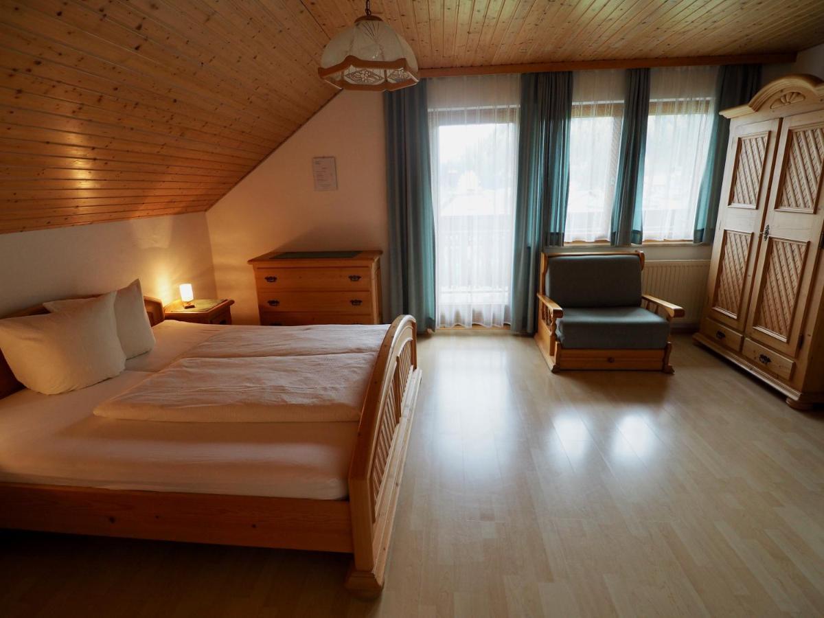 Gasthof Zum Gruenen Specht Oberzeiring Luaran gambar