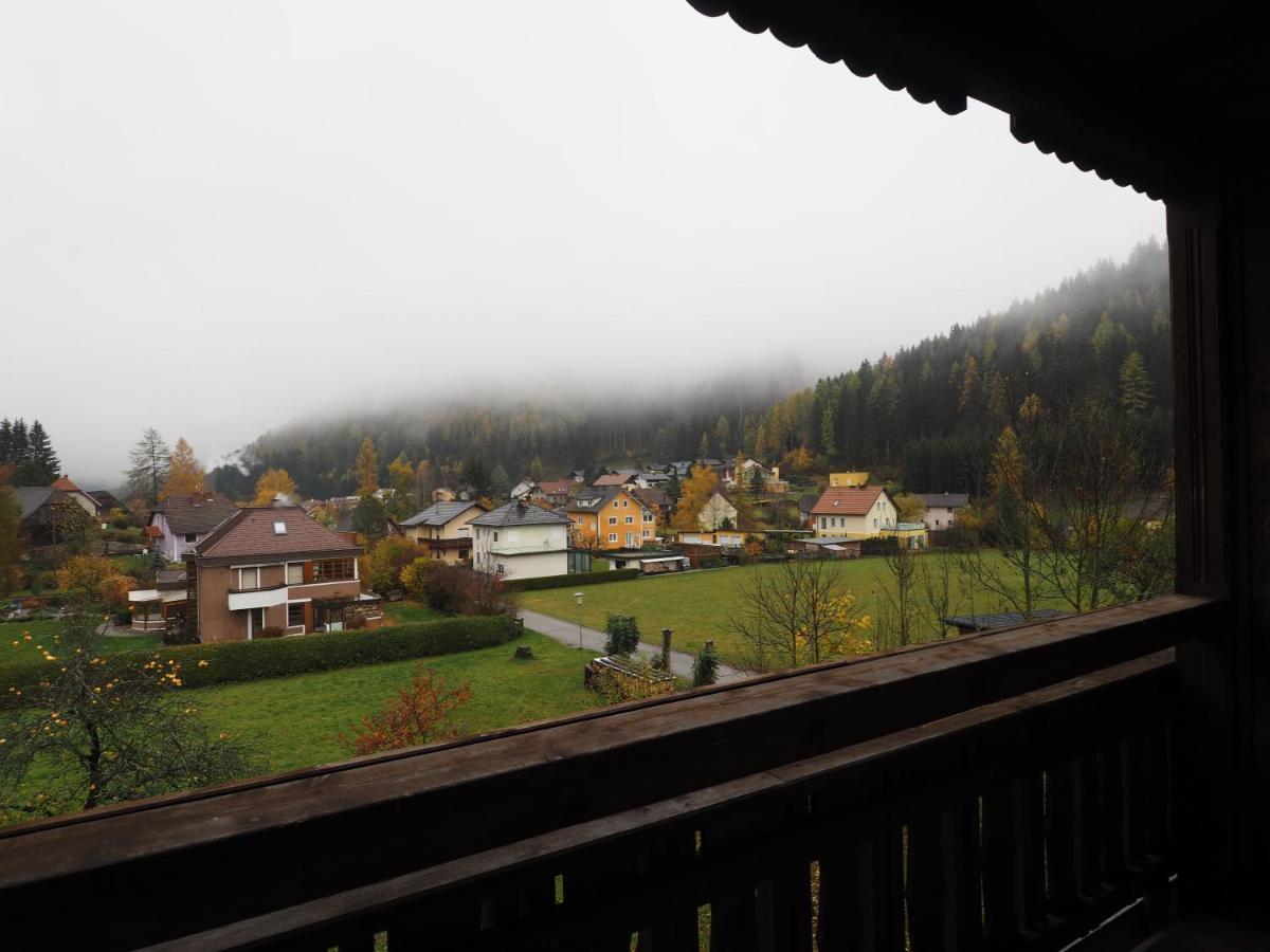 Gasthof Zum Gruenen Specht Oberzeiring Luaran gambar