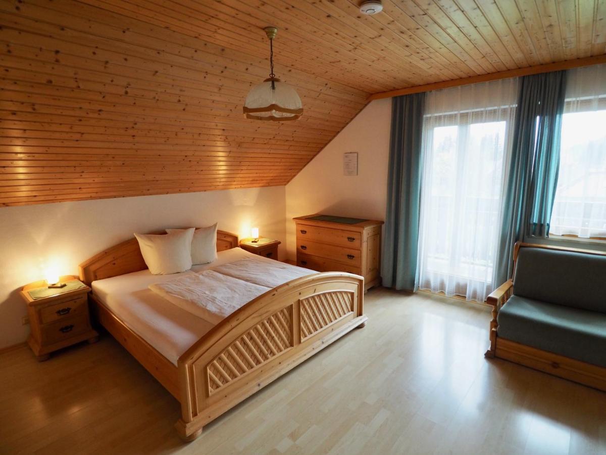Gasthof Zum Gruenen Specht Oberzeiring Luaran gambar